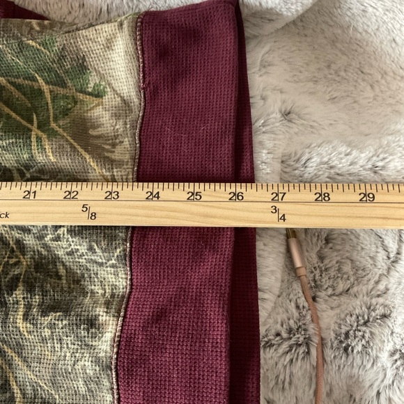 Women camo V-neck, long sleeve shirt - Picture 4 of 7